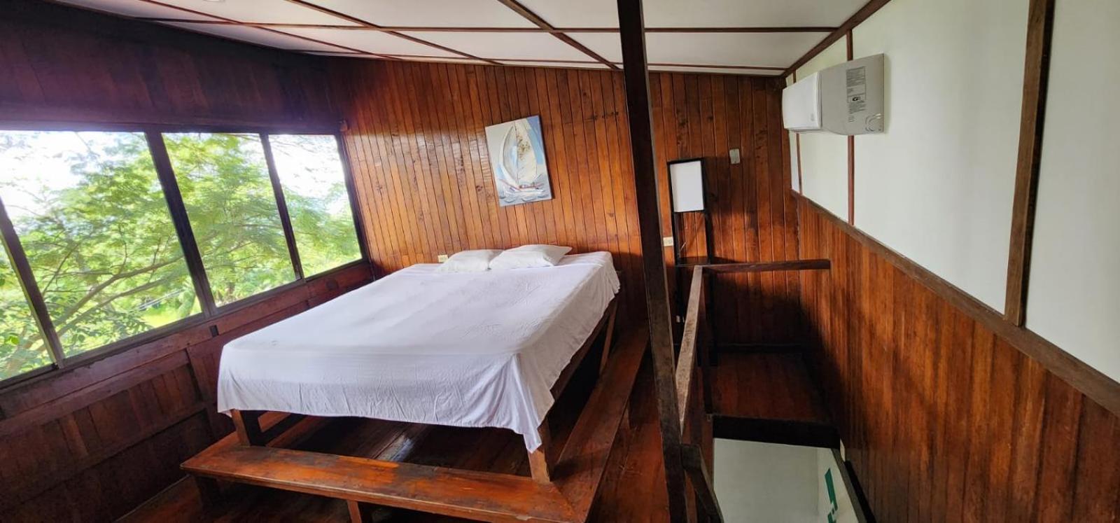 Hostel Plinio Manuel Antonio Exterior photo